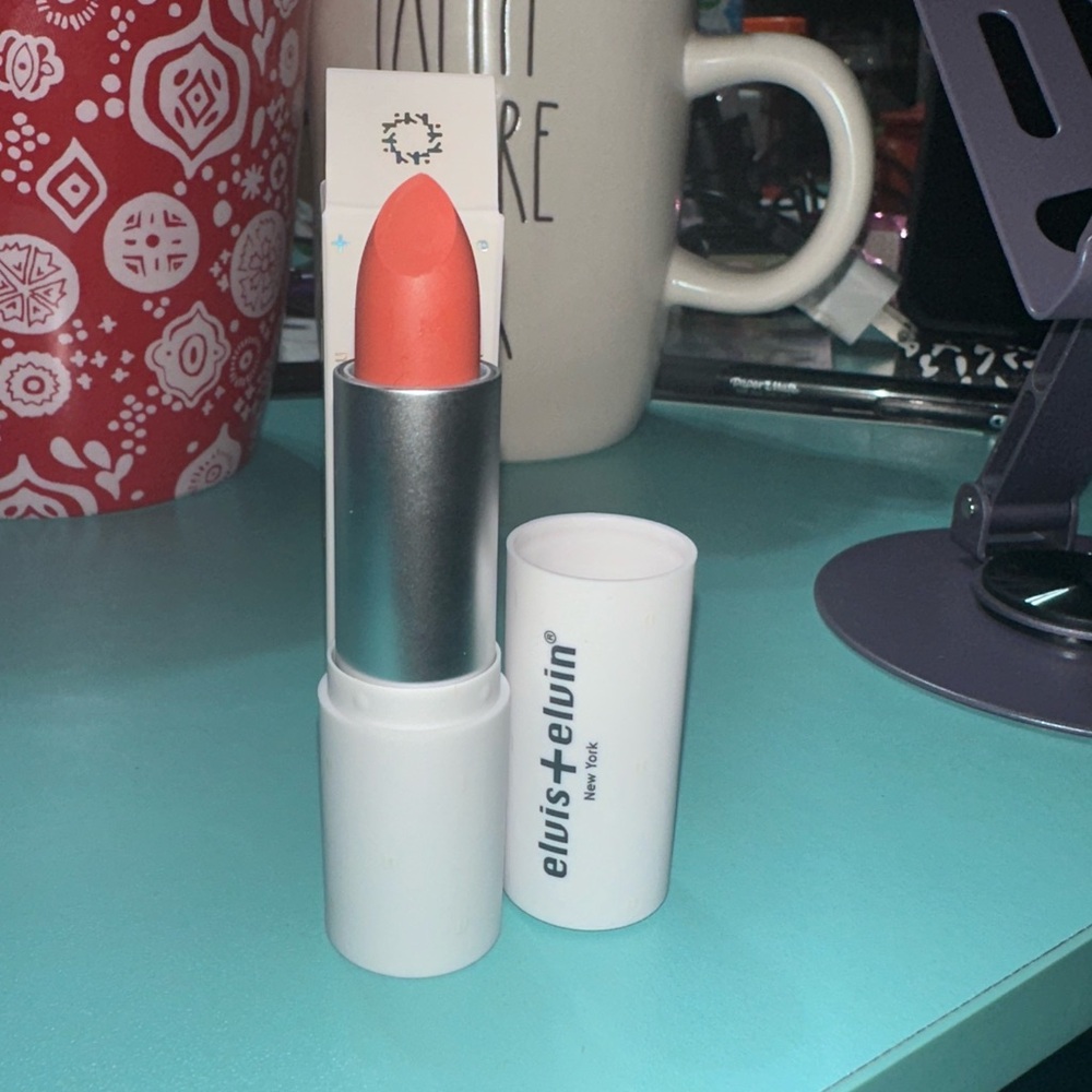 Elvis + Elvin New York Floral Lipstick in shade 190